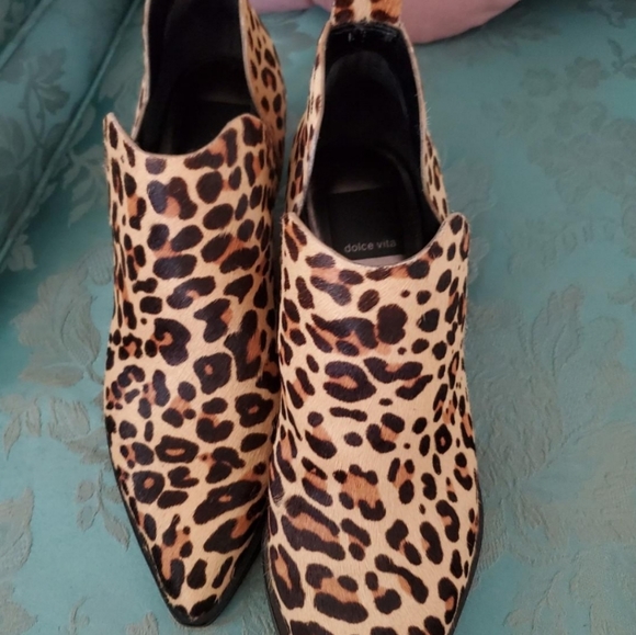 Dolce Vita Sonni Booties - Picture 3 of 4